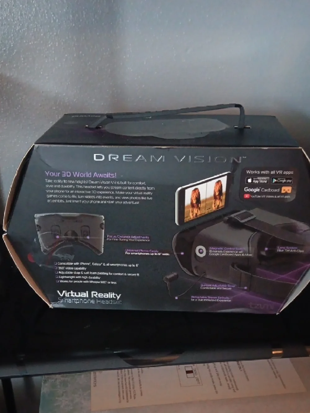 Dream Vision Black Virtual Reality Smartphone Headset by Tzumi